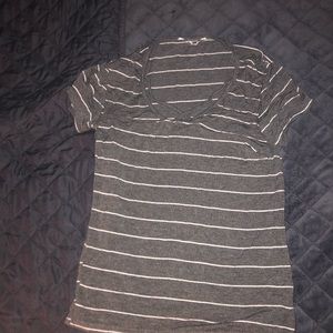 V neck shirt with cross cross